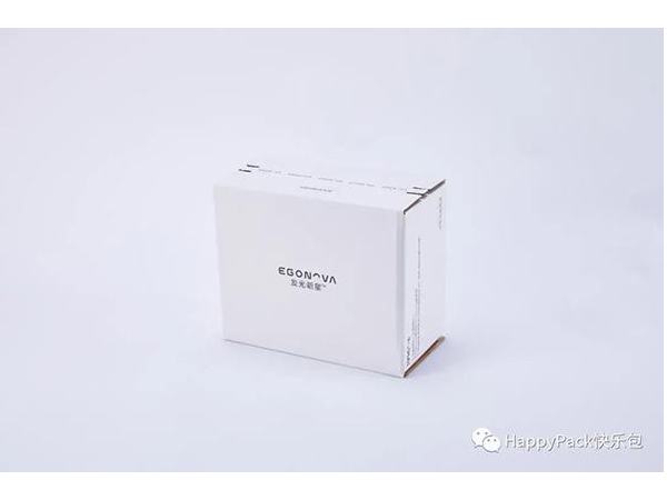 极简的快递包装，带来让肌肤和你一起发光的秘密！